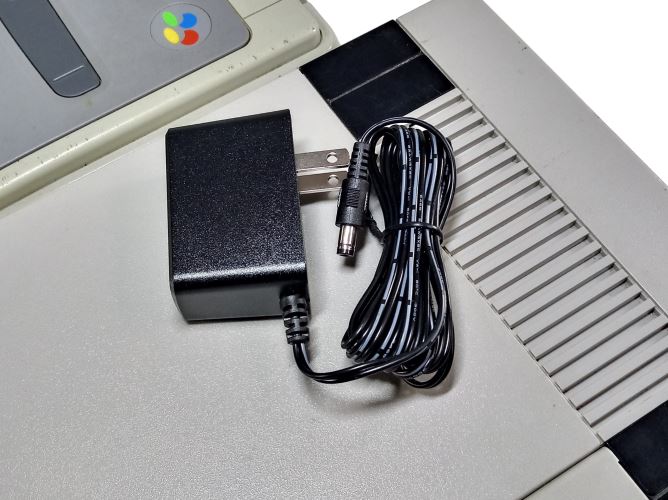 Regulated power supply for Nintendo NES and Super NES (PAL) with US plug