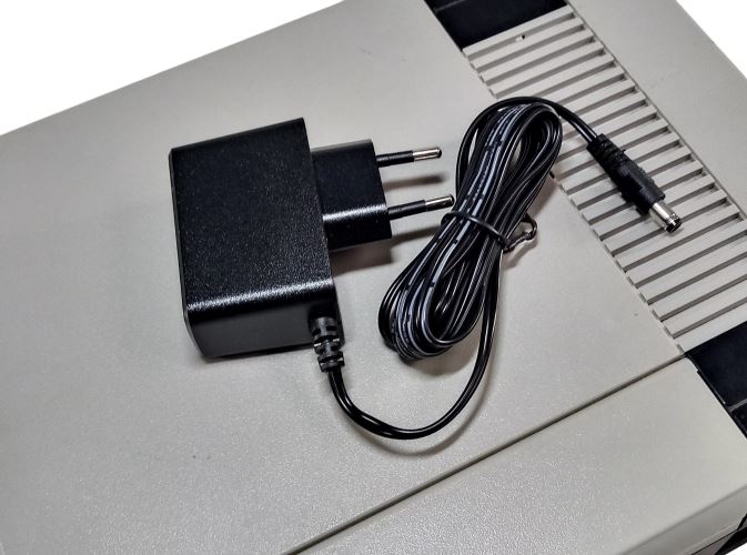 Regulated power supply for Nintendo NES US (NTSC) with EU plug