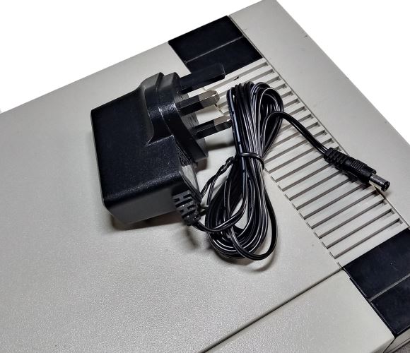 Regulated power supply for Nintendo NES US (NTSC) with UK plug